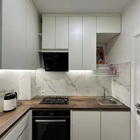 Apartment Vip Ploscha Rynok